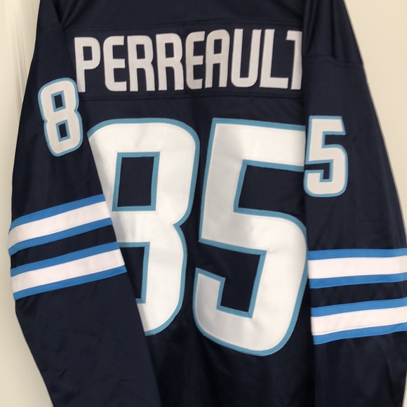 Winnipeg Jets signed jersey - Picture 4 of 8